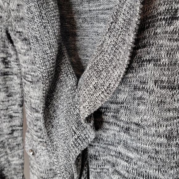 White House Black Market Cardigan With Ruffle Closure - Picture 6 of 15